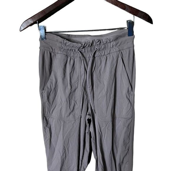 Lululemon Beyond The Studio Joggers 4 - Picture 2 of 6